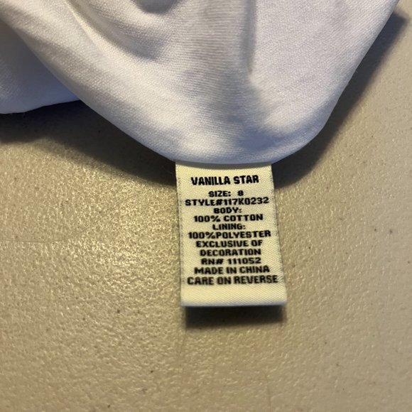 Girls white lace shorts - Picture 4 of 5